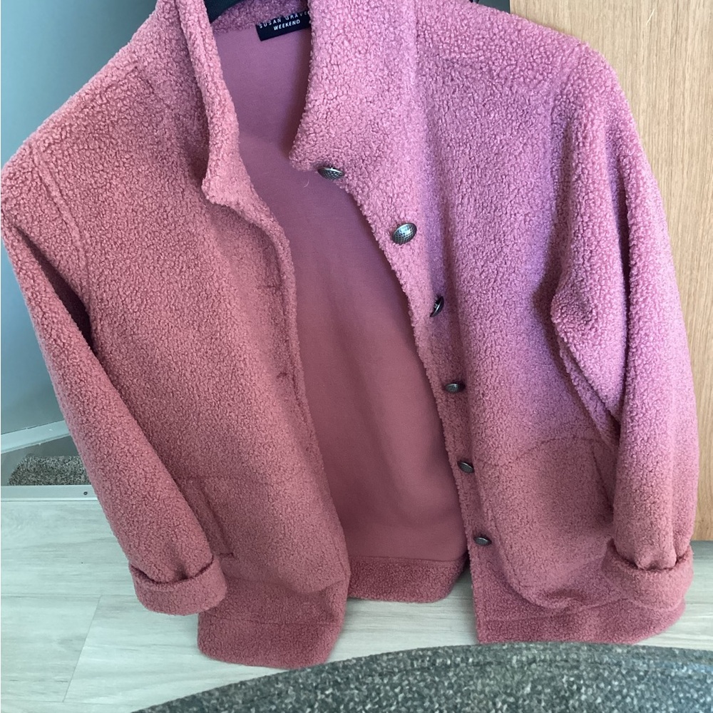 Susan Graver Boucle jacket, size M
Worn once..added Lands End scarf to match